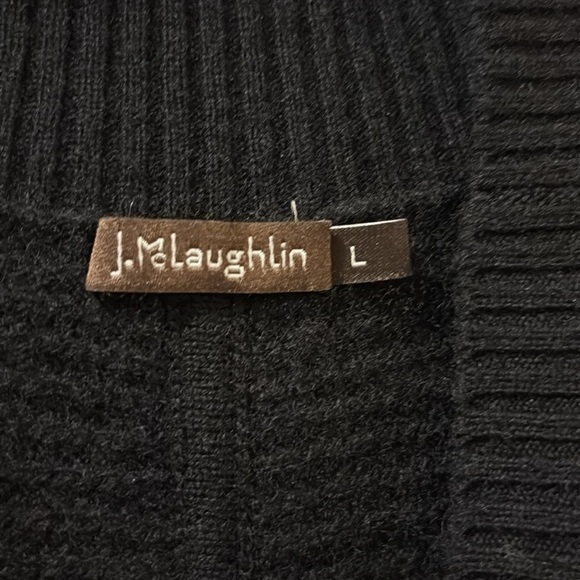 J. McLaughlin Black Turtleneck Sweater Classic Knit - 100% cashmere - Picture 2 of 5